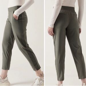 Athleta Brooklyn Dark Green/Grey Ribbed Brooklyn Pants